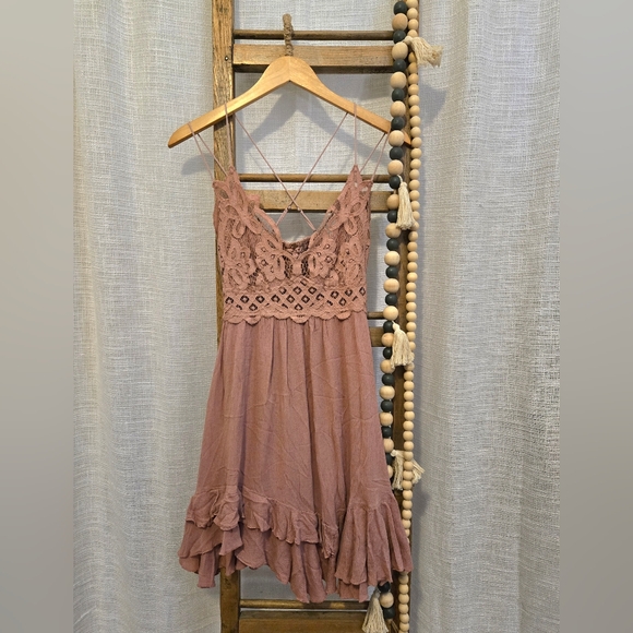 Free People Dresses & Skirts - Free People Dusty Rose Mini Dress
